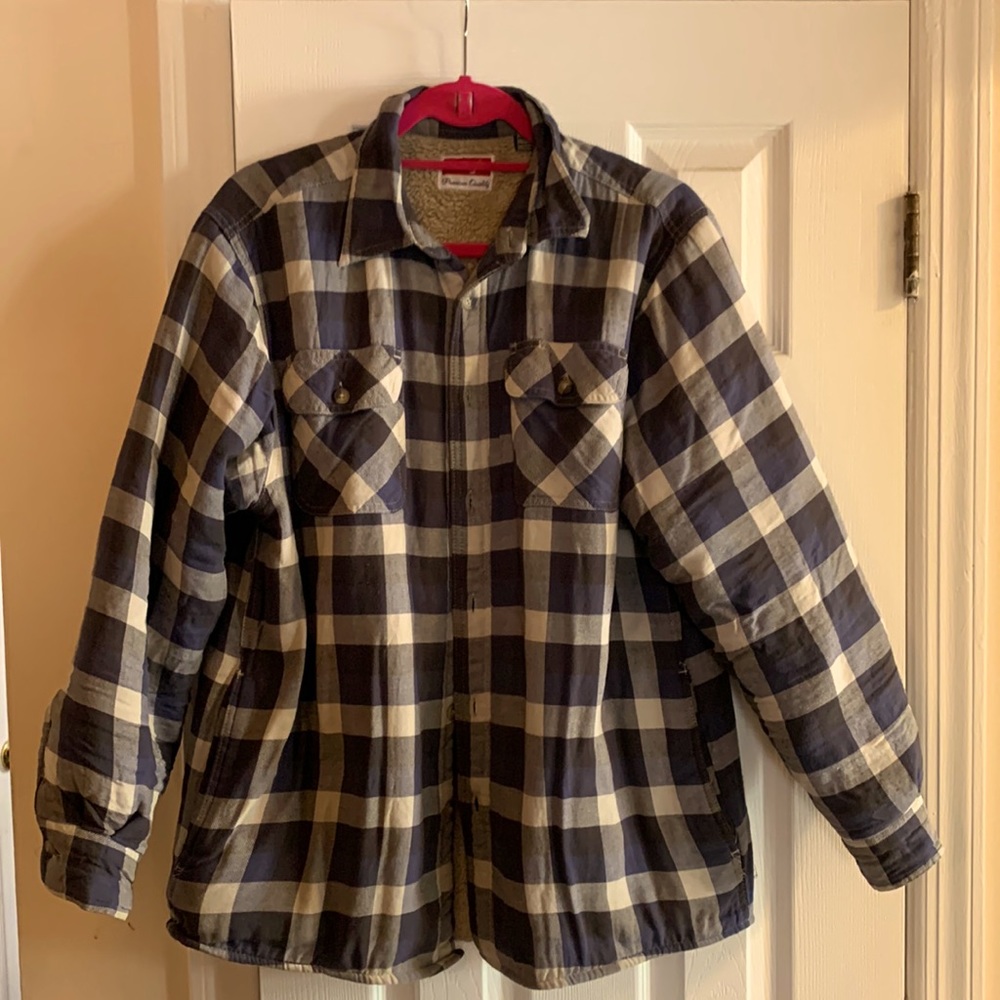 Wrangler Plaid Jacket Size Medium in Men Blue and Gray and White